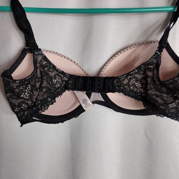Victoria's secret bra  - Picture 2 of 3